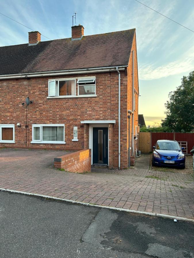 No6 Overnight Stays Free Onsite Parking Hindlip Exterior photo