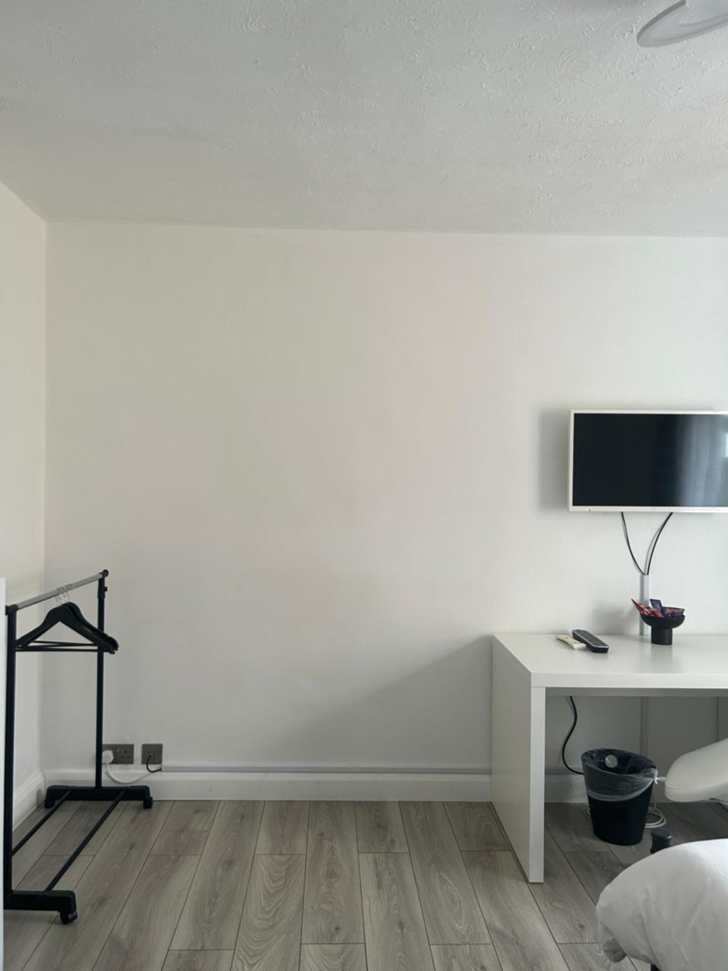 No6 Overnight Stays Free Onsite Parking Hindlip Exterior photo